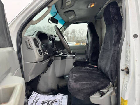 2018 Ford E-Series E-450 SD