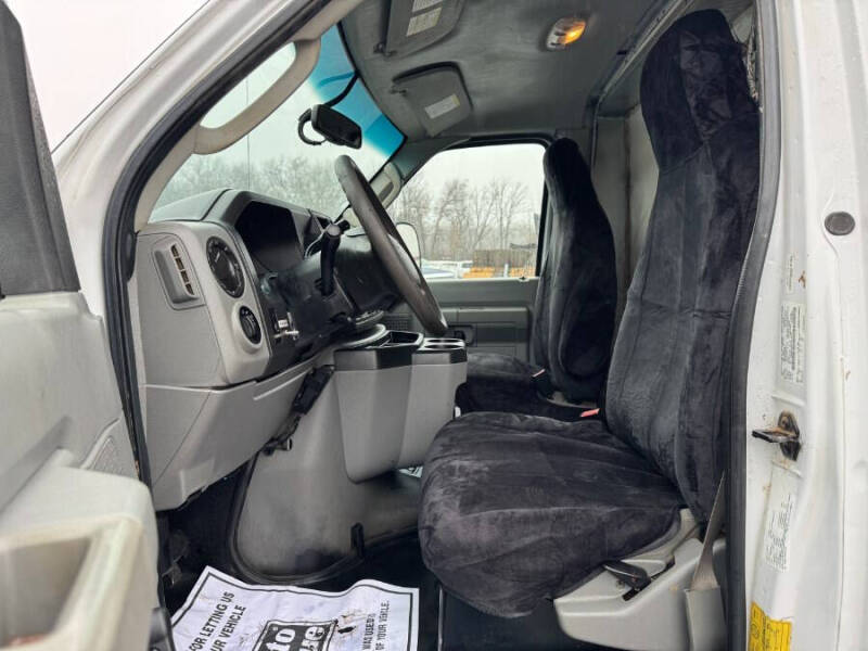 2018 Ford E-Series E-450 SD