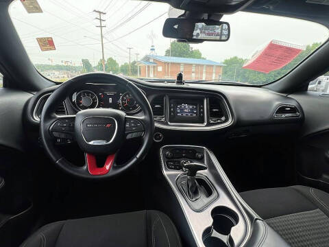2015 Dodge Challenger SXT