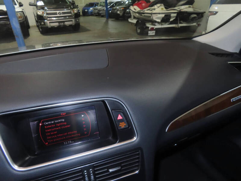 2011 Audi Q5 2.0T quattro Premium