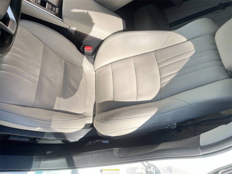 2022 Honda Accord Hybrid Touring