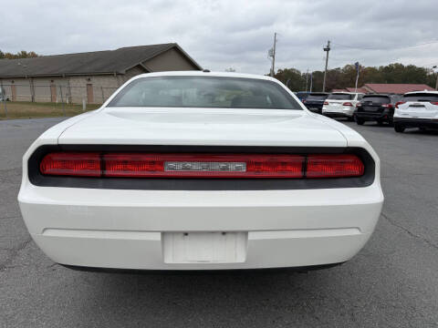 2009 Dodge Challenger SE
