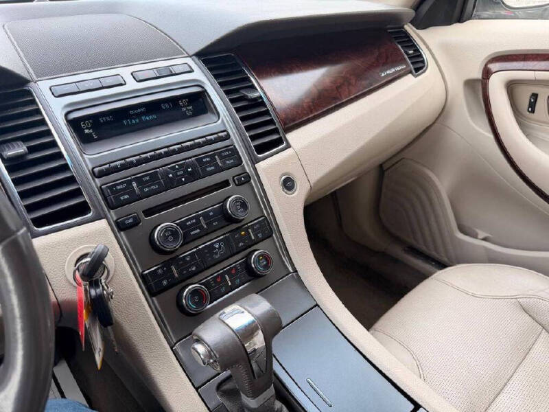 2010 Ford Taurus Limited