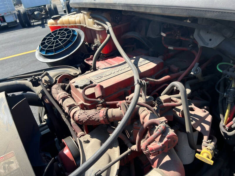 2013 Freightliner M2 106