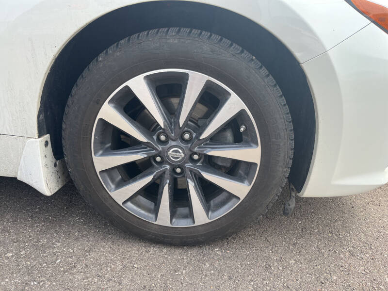 2016 Nissan Altima for sale at Andy Auto Sales in Warren MI