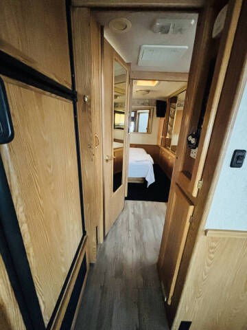 2004 National RV Sea Breeze