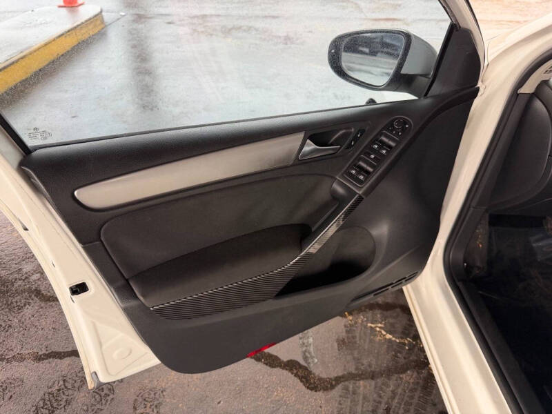 2013 Volkswagen Golf 2.5L