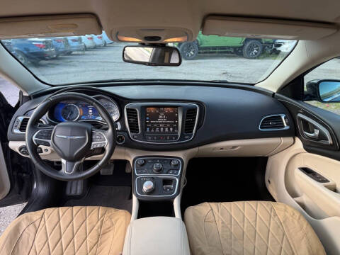 2015 Chrysler 200 C