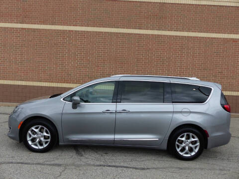 2020 Chrysler Pacifica Touring L