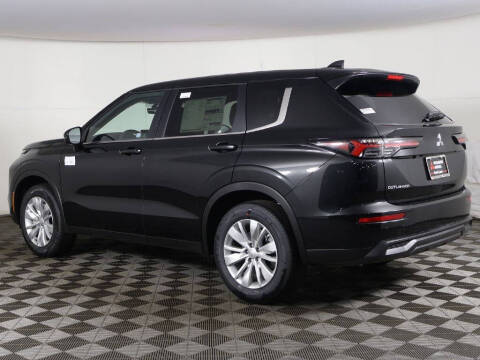 2026 Mitsubishi Outlander ES