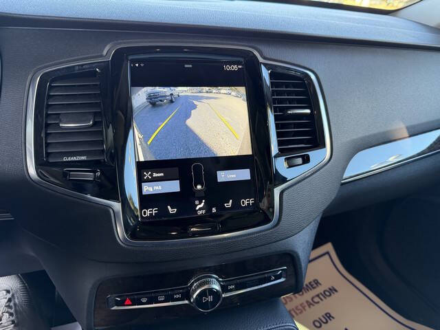 2016 Volvo XC90 T6 Momentum