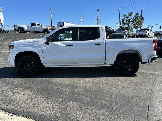 2024 Chevrolet Silverado 1500 Custom