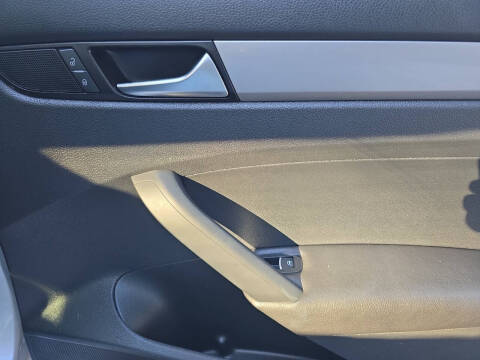 2013 Volkswagen Passat S PZEV