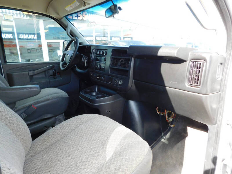 2017 Chevrolet Express LT 3500