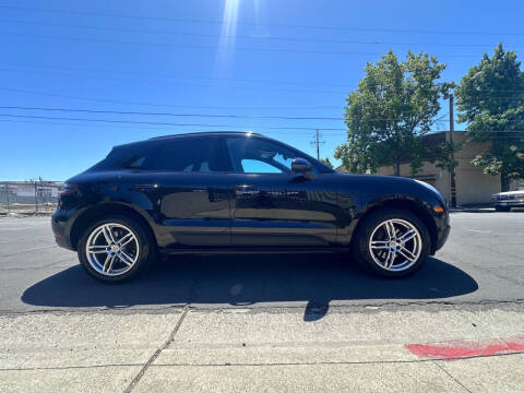 2017 Porsche Macan