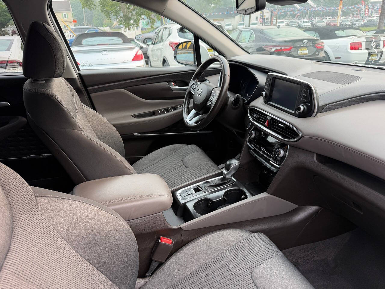 2020 Hyundai Santa Fe 17