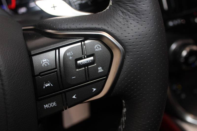 2025 Lexus LX 700h F SPORT Handling