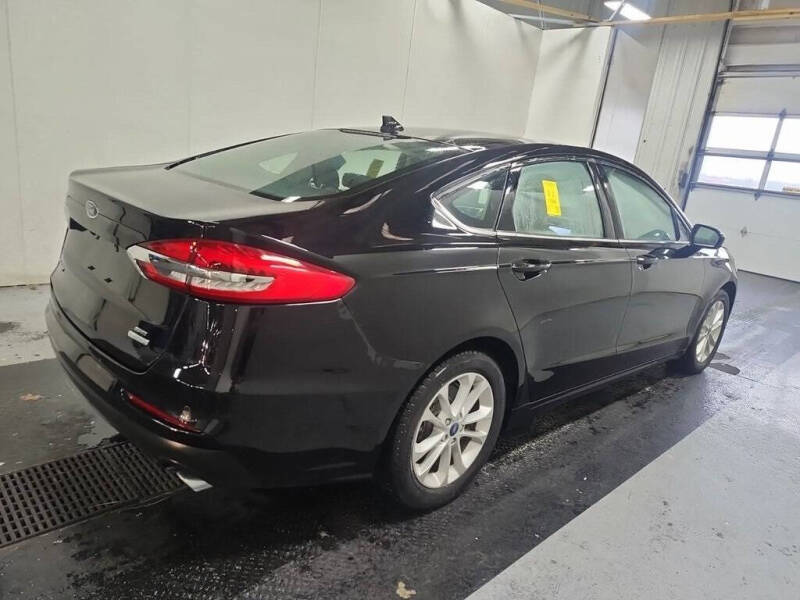 2020 Ford Fusion SE
