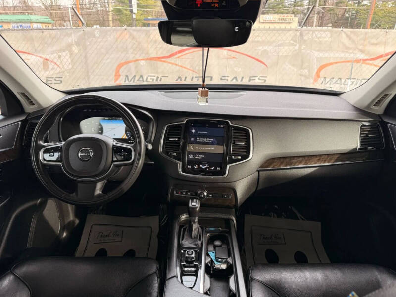 2018 Volvo XC90 T6 Momentum