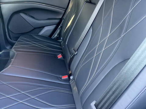 2024 Ford Mustang Mach-E Select