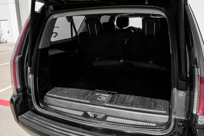 2016 Cadillac Escalade ESV Luxury Collection