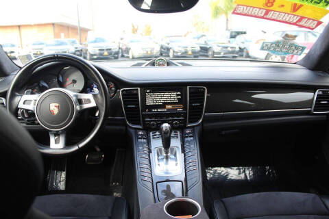 2015 Porsche Panamera GTS