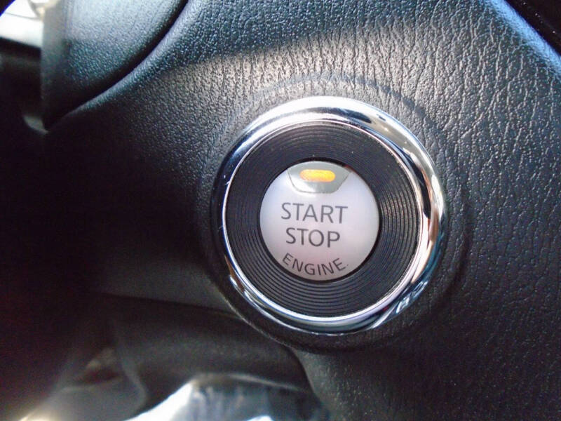 2018 Nissan Pathfinder SV