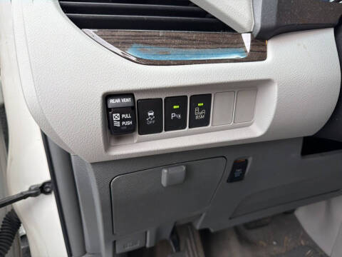 2015 Toyota Sienna XLE Premium 8-Passenger