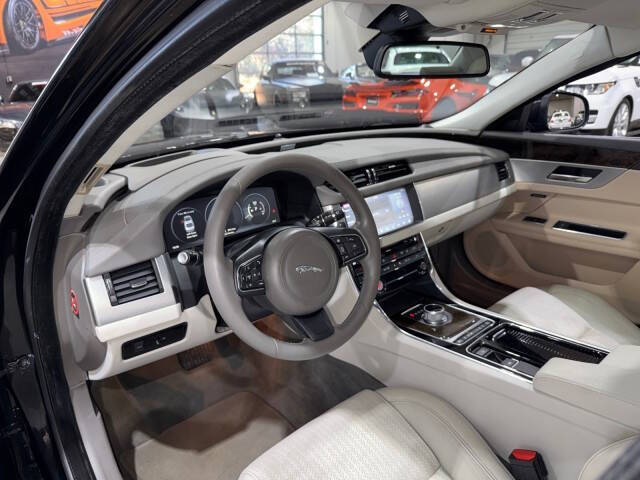 2016 Jaguar XF 35t Prestige