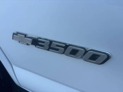 2004 Chevrolet Express 3500 LS