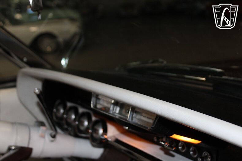 1964 Ford Thunderbird