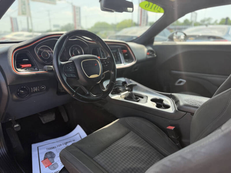 2016 Dodge Challenger SXT