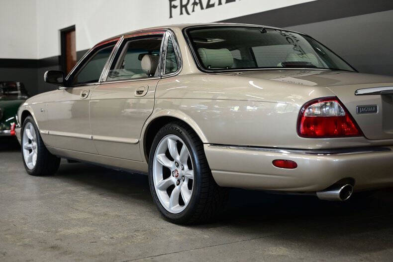 1999 Jaguar XJR