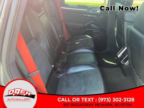 2013 Porsche Cayenne GTS