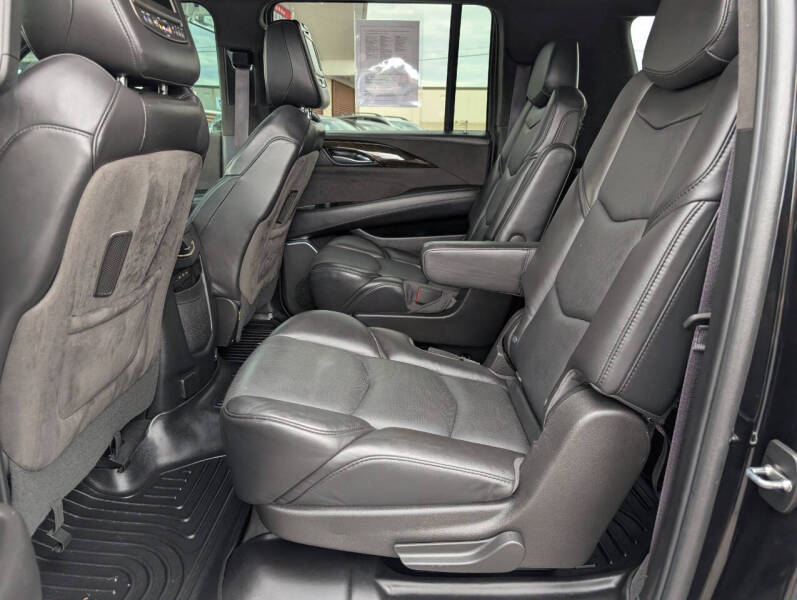 2017 Cadillac Escalade ESV Platinum
