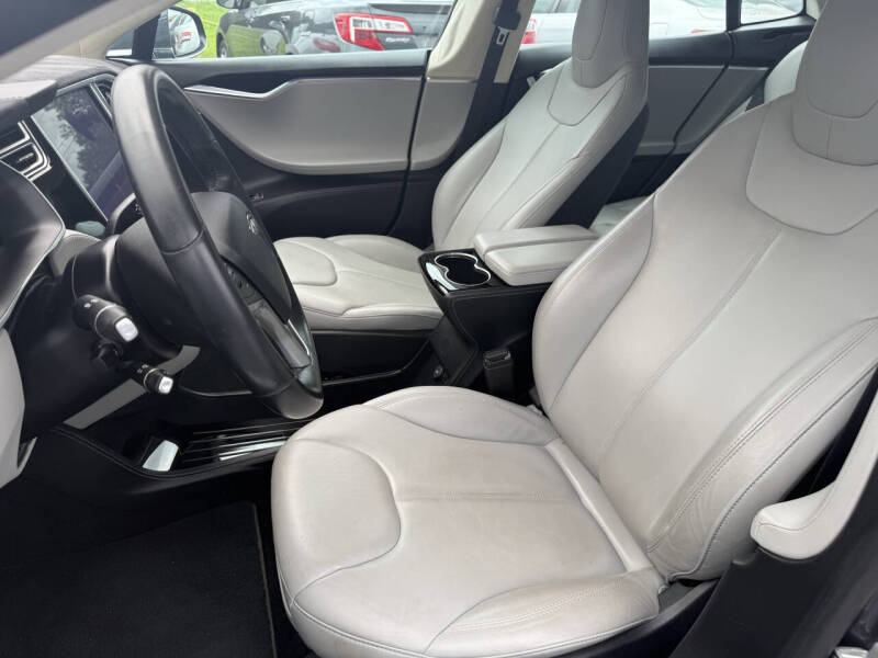 2015 Tesla Model S 70D