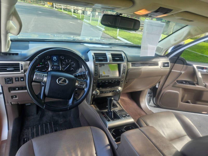 2018 Lexus GX Base photo 50