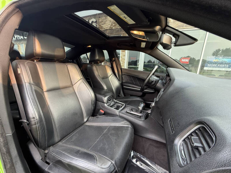 2017 Dodge Charger SXT