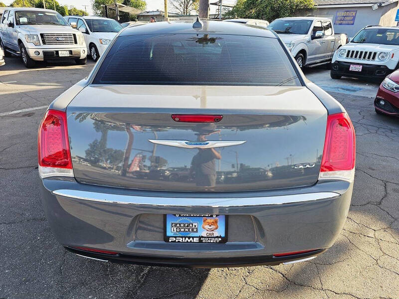 2018 Chrysler 300 Touring