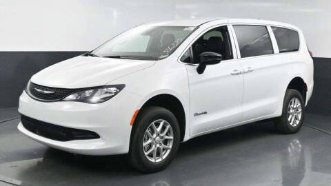 2025 Chrysler Voyager LX