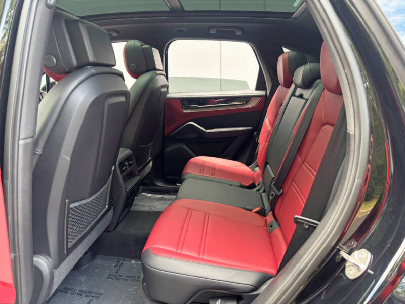 2024 Porsche Cayenne