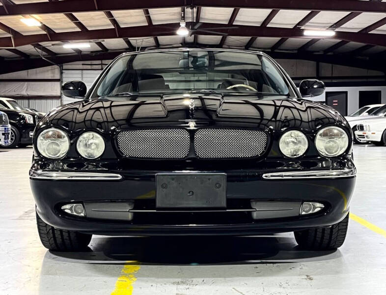 2004 Jaguar XJR