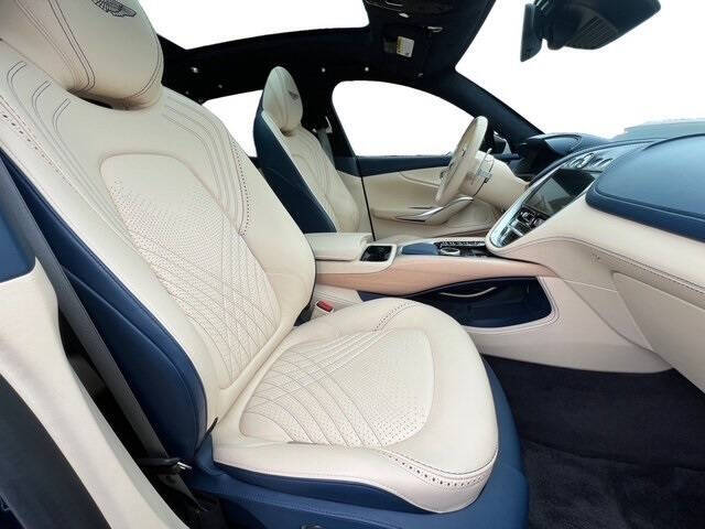 2021 Aston Martin DBX