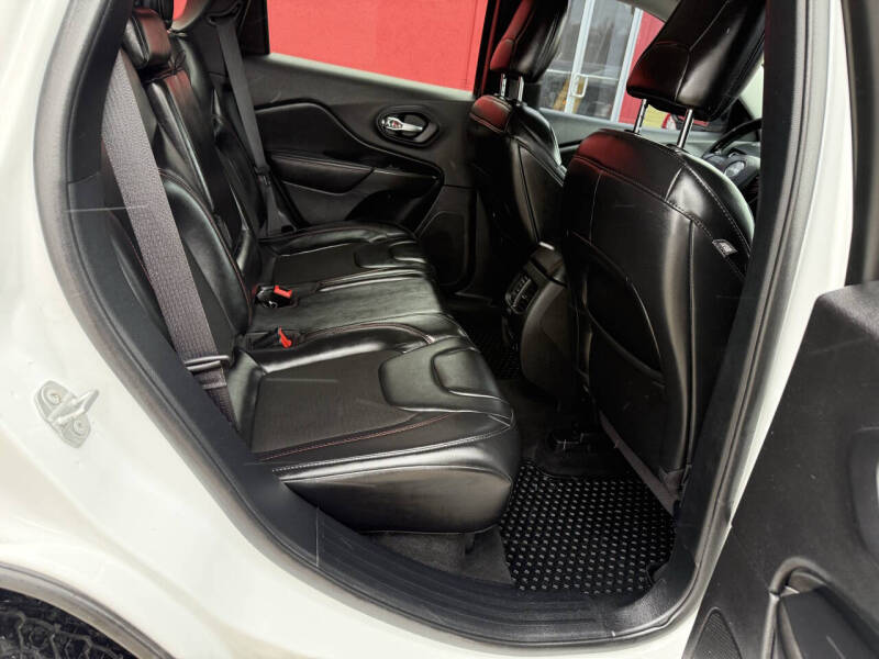 2020 Jeep Cherokee Trailhawk