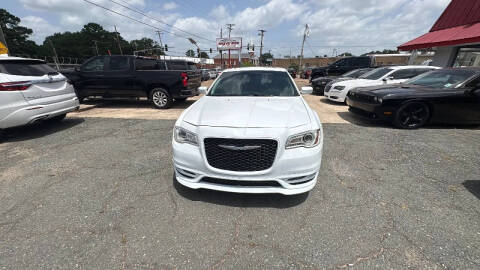 2017 Chrysler 300 Limited