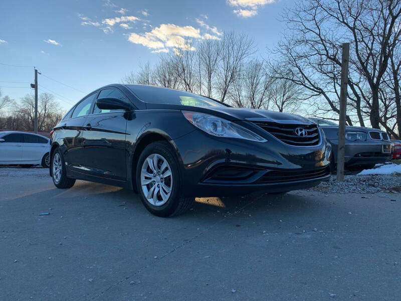 2012 Hyundai Sonata for sale at Dutch and Dillon Car Sales in Lee's Summit MO