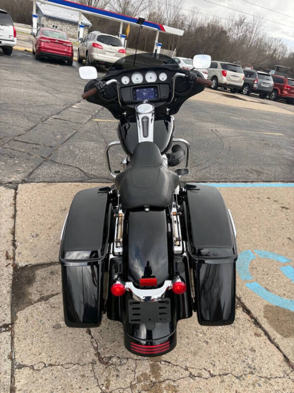 2022 Harley-Davidson Street Glide