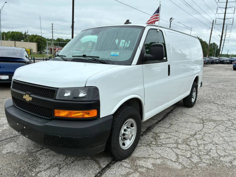 2022 Chevrolet Express 2500
