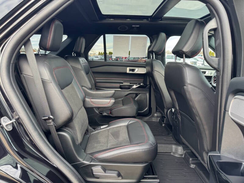 2023 Ford Explorer ST-Line