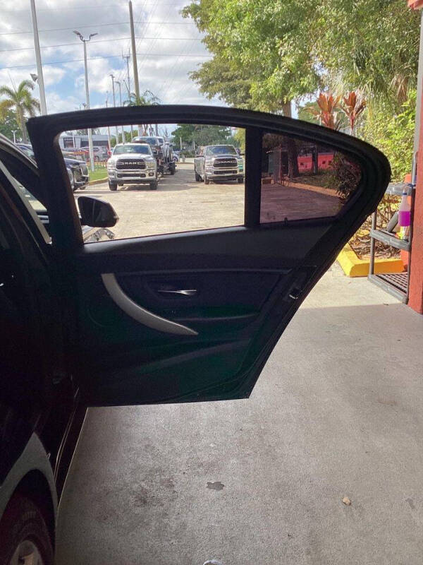 2018 BMW 3 Series 320i